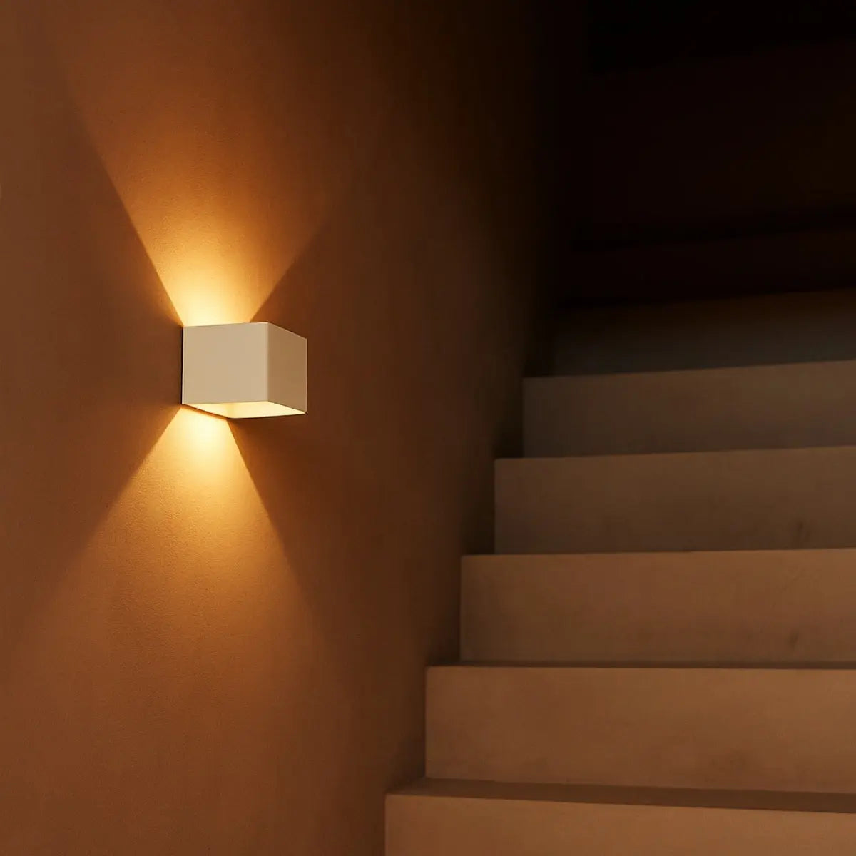 Tess Vanilla Rechargeable Wall Lamp