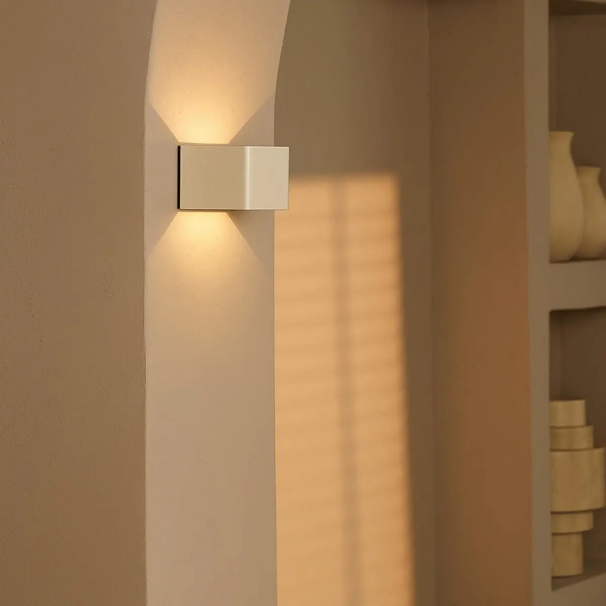 Tess Vanilla Rechargeable Wall Lamp